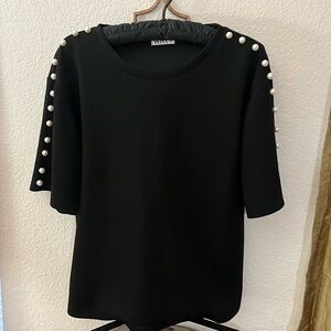Pearl detailed black shirt. So gorgeous.